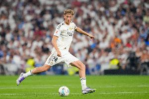 500万彩票网-阿斯：皇马新赛季后防进步明显，米利唐和赫伊森将是主力中卫搭档