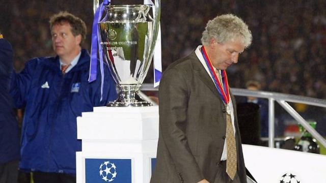 500彩票网官方-跨越30年的子承父业，法兰克福“再次”聘请托普穆勒